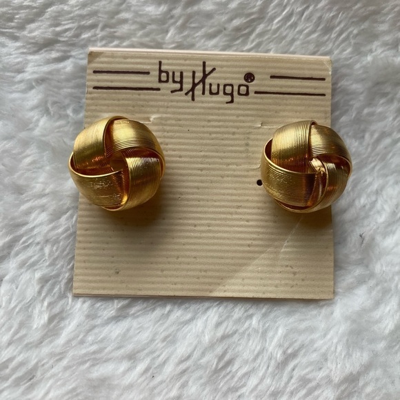 By Hugo‎ Knotted Design Earrings - Picture 4 of 6